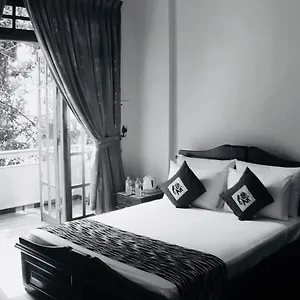 Familia Otel Kandy